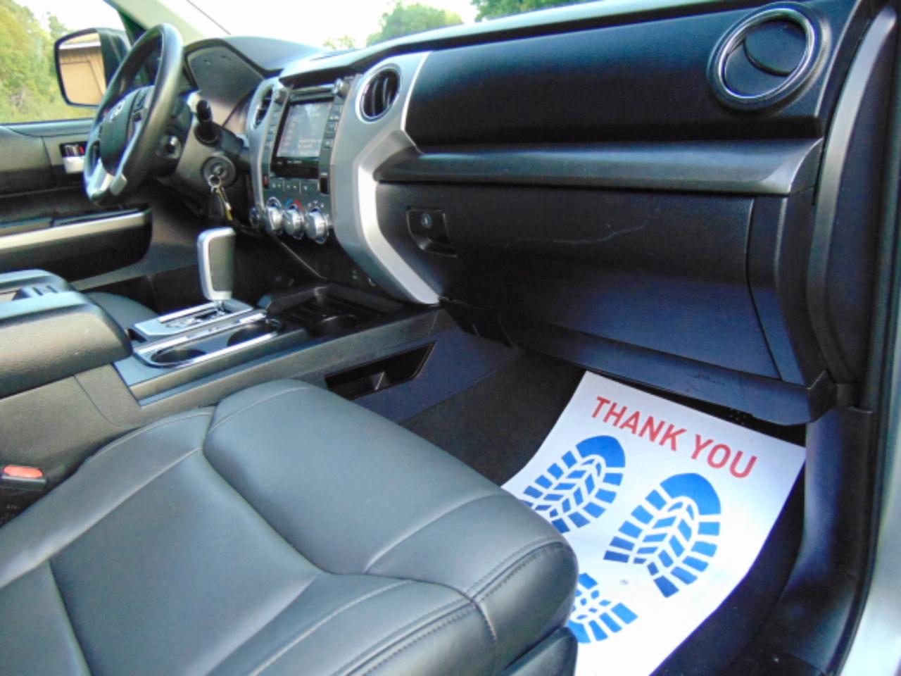 Toyota Tundra SR5 5.7L V8 FFV CrewMax 4WD 2016