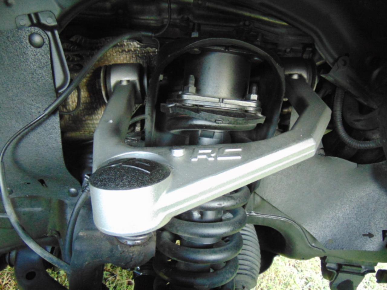 Toyota Tundra SR5 5.7L V8 FFV CrewMax 4WD 2016