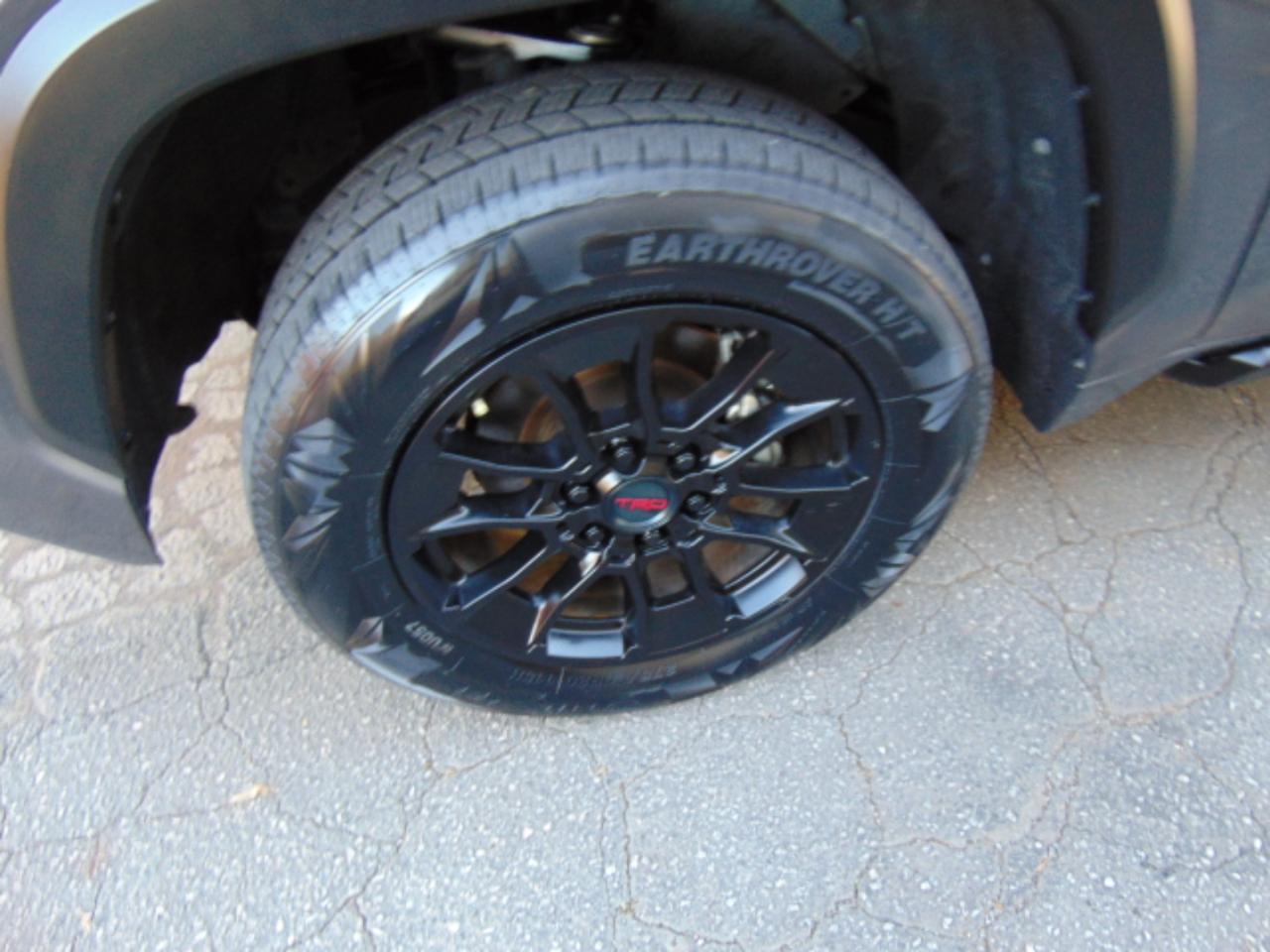 Toyota Tundra SR5 CrewMax 4WD Long Bed 2023