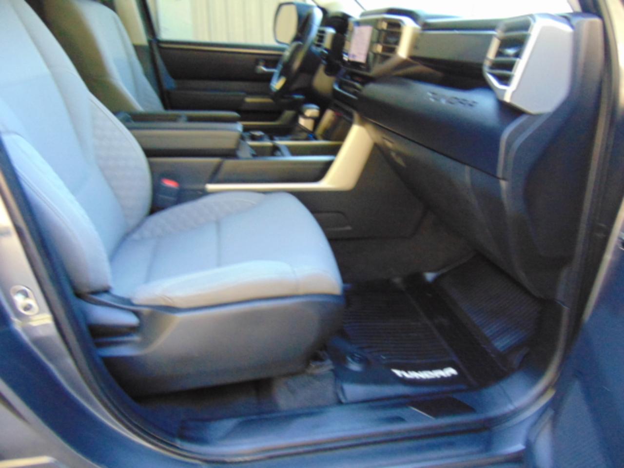 Toyota Tundra SR5 CrewMax 4WD Long Bed 2023