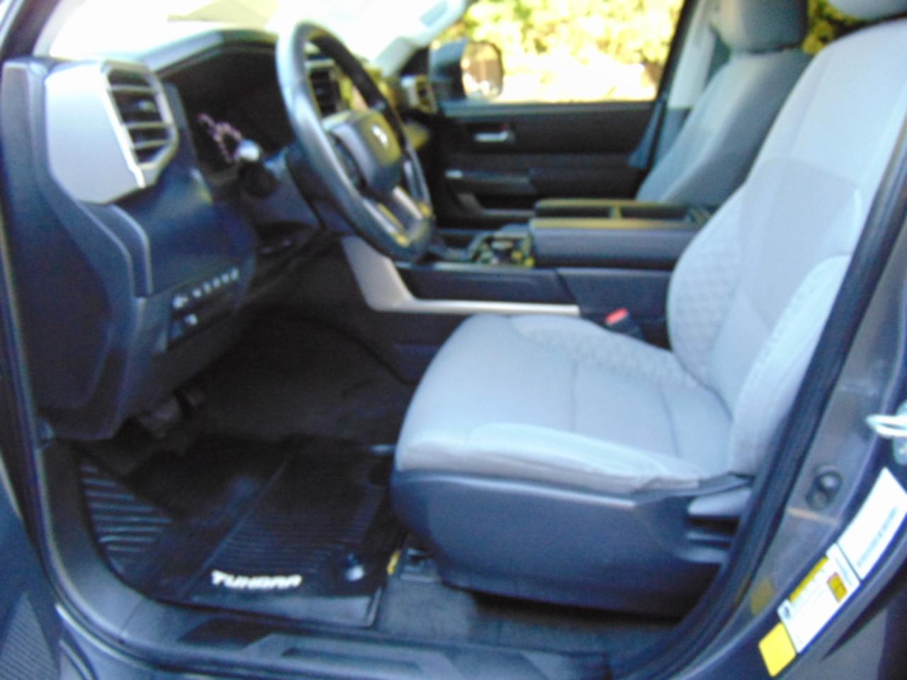 Toyota Tundra SR5 CrewMax 4WD Long Bed 2023