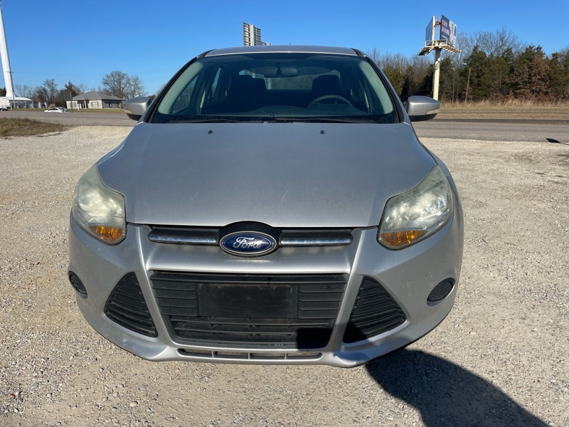 Ford Focus SE Sedan 2014