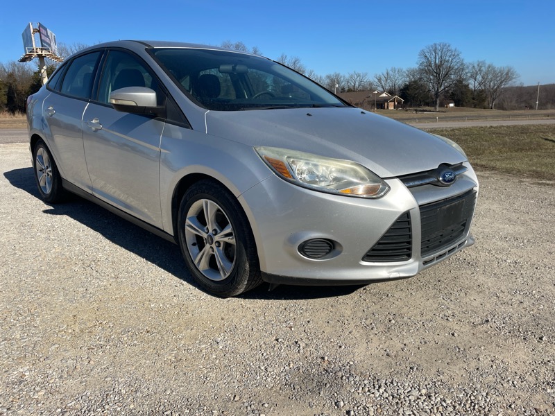 Ford Focus SE Sedan 2014