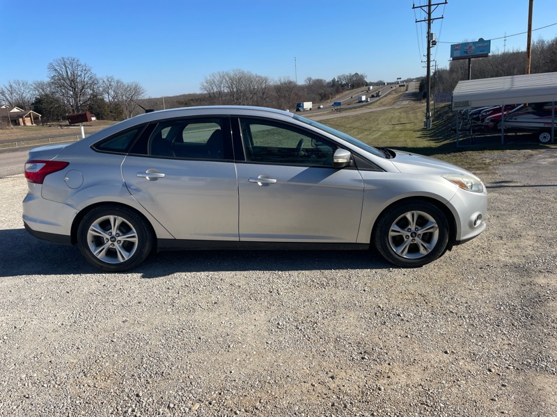 Ford Focus SE Sedan 2014