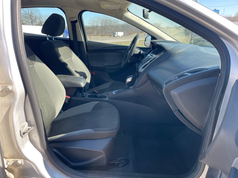 Ford Focus SE Sedan 2014