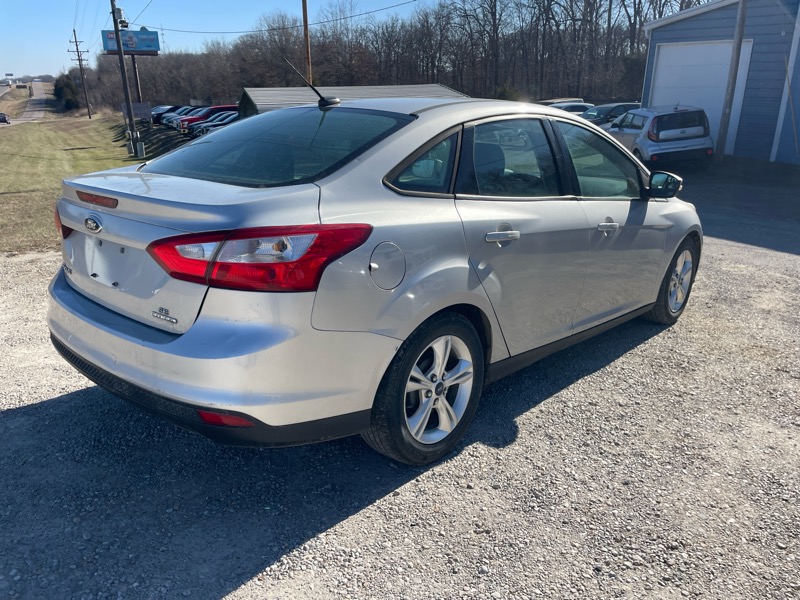 Ford Focus SE Sedan 2014