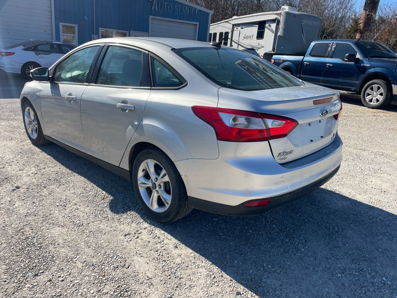 Ford Focus SE Sedan 2014