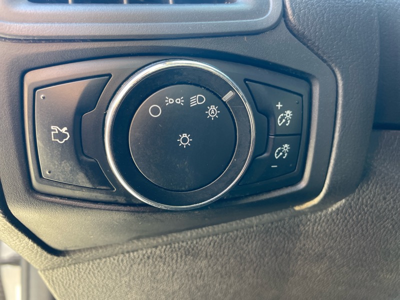 Ford Focus SE Sedan 2014