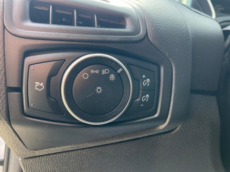 Ford Focus SE Hatch 2015