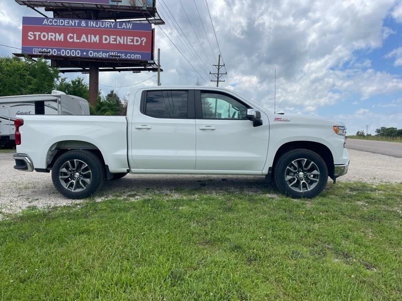 Chevrolet Silverado 1500 Z71 Crew Cab 4WD 2025
