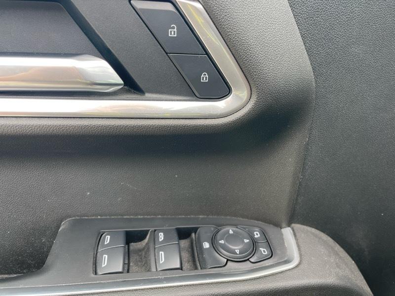 Chevrolet Silverado 1500 Z71 Crew Cab 4WD 2025