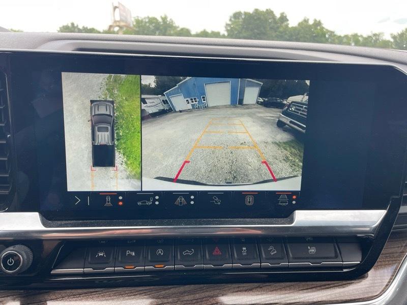 Chevrolet Silverado 1500 Z71 Crew Cab 4WD 2025