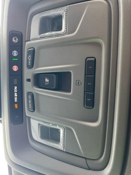 Chevrolet Silverado 1500 Z71 Crew Cab 4WD 2025