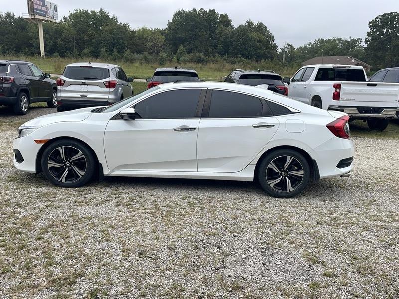 Honda Civic Touring 4D Sedan 2017
