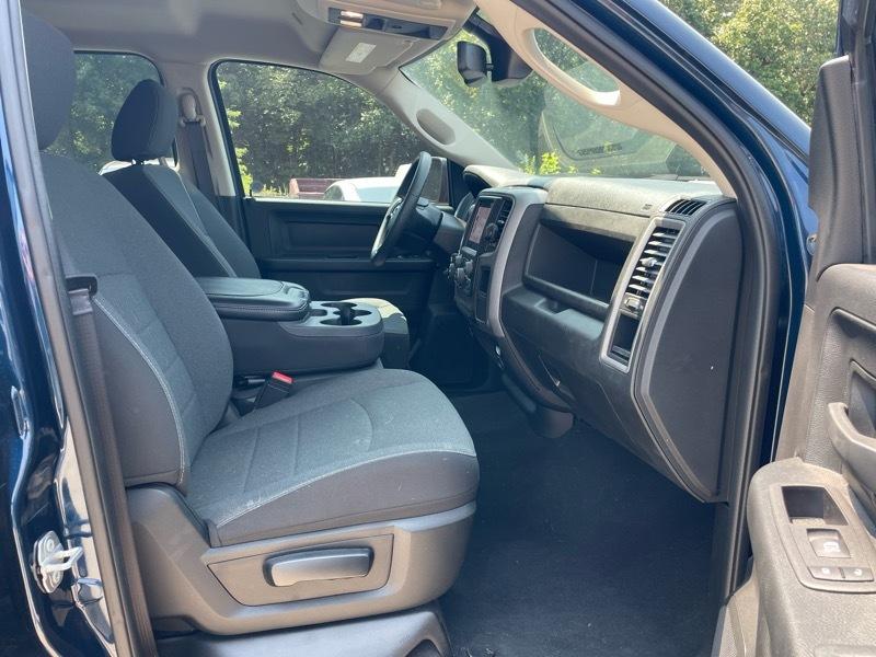RAM 1500 Classic Tradesman Crew Cab SWB 4WD 2023