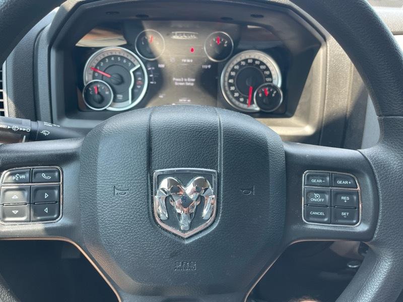 RAM 1500 Classic Tradesman Crew Cab SWB 4WD 2023