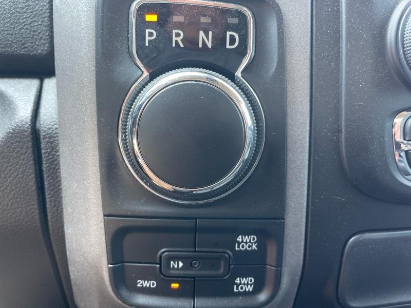 RAM 1500 Classic Tradesman Crew Cab SWB 4WD 2023