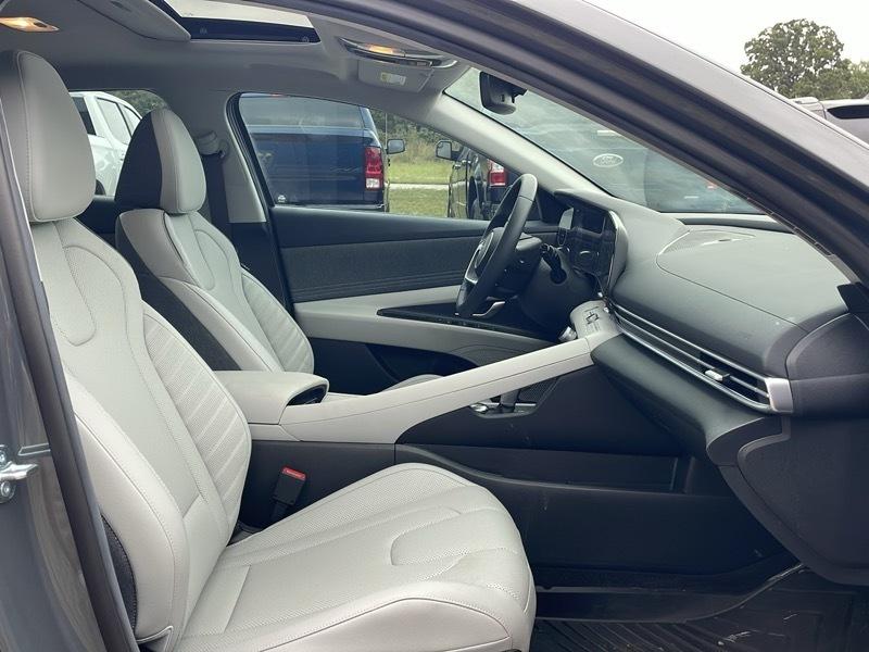 Hyundai Elantra Limited 2026