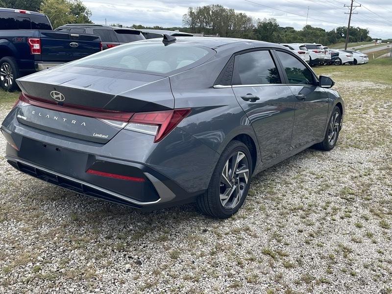 Hyundai Elantra Limited 2026