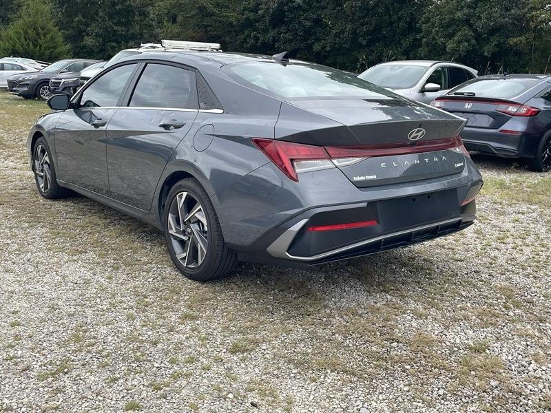 Hyundai Elantra Limited 2026