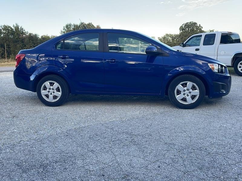 Chevrolet Sonic LS Auto Sedan 2013