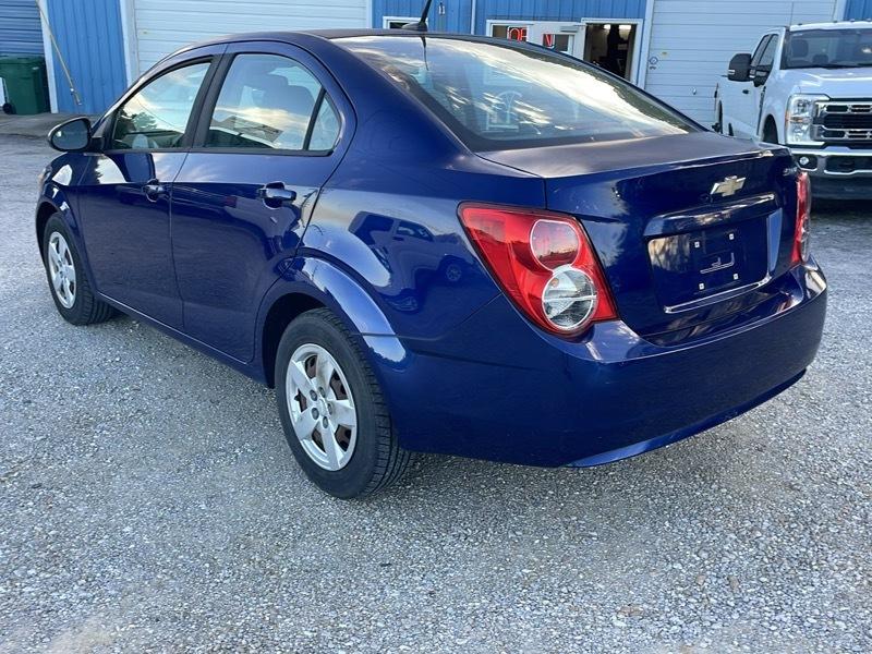 Chevrolet Sonic LS Auto Sedan 2013