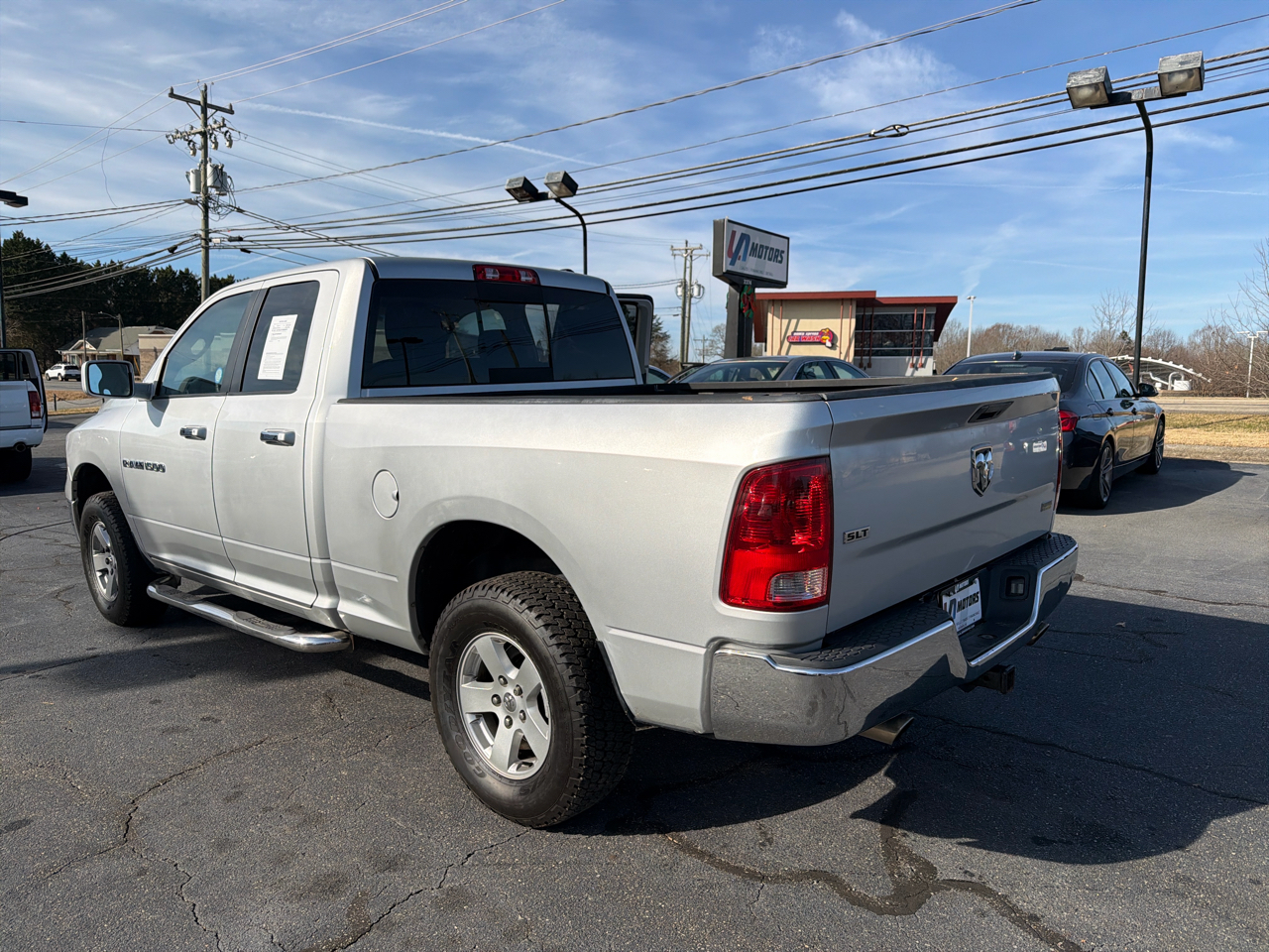 RAM 1500 4WD Quad Cab 140.5" SLT 2012