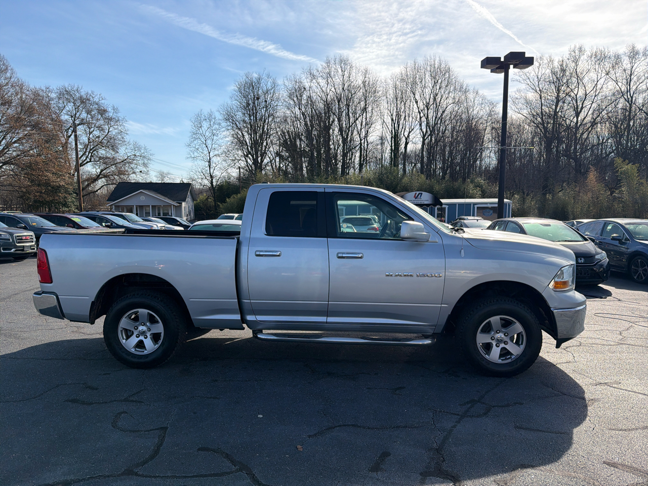 RAM 1500 4WD Quad Cab 140.5" SLT 2012