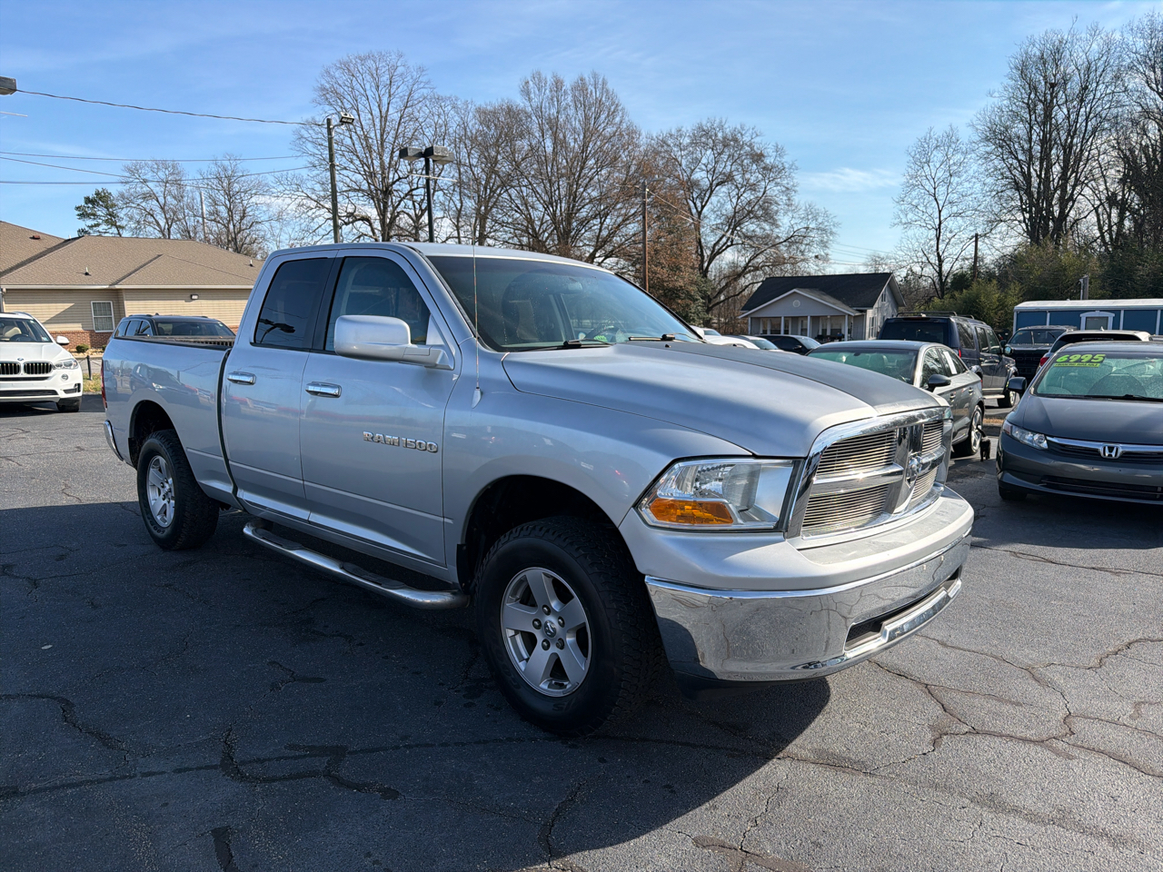RAM 1500 4WD Quad Cab 140.5" SLT 2012
