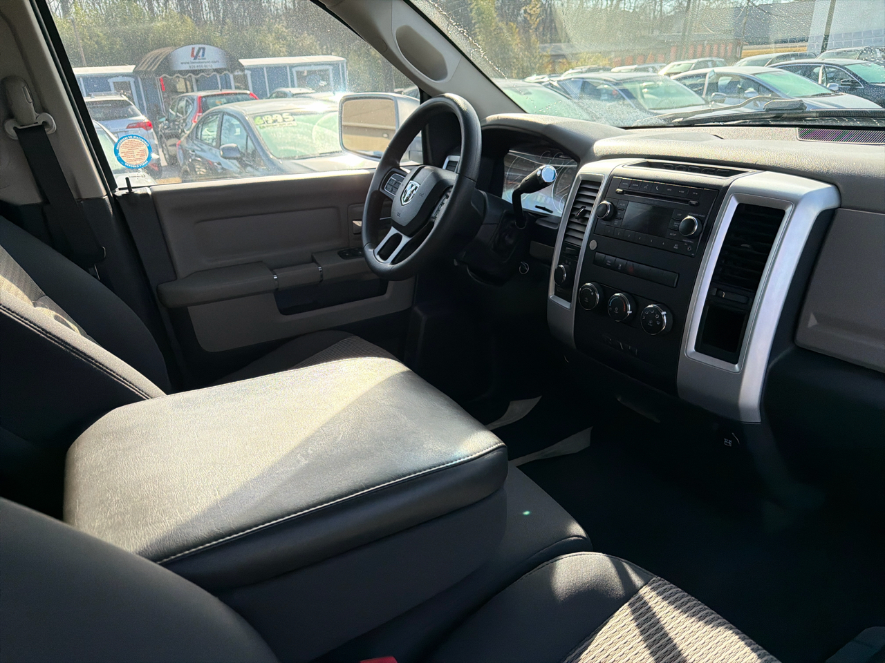 RAM 1500 4WD Quad Cab 140.5" SLT 2012