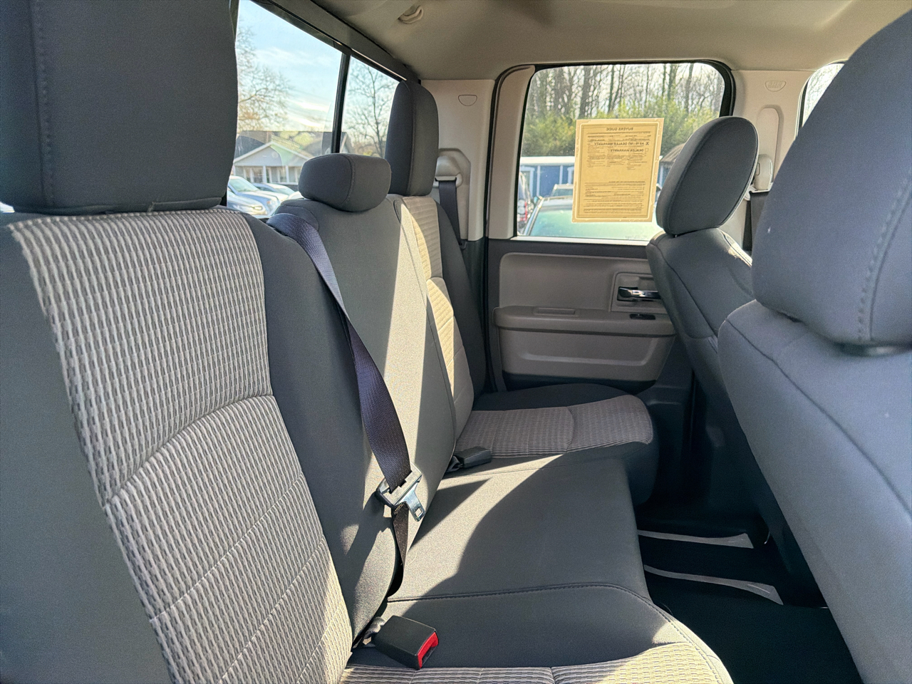 RAM 1500 4WD Quad Cab 140.5" SLT 2012