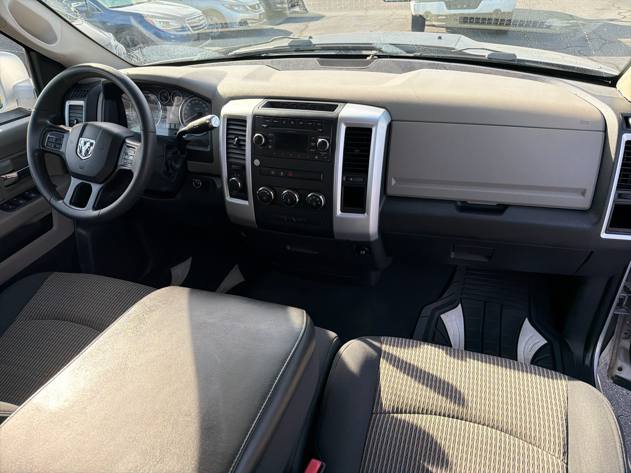 RAM 1500 4WD Quad Cab 140.5" SLT 2012