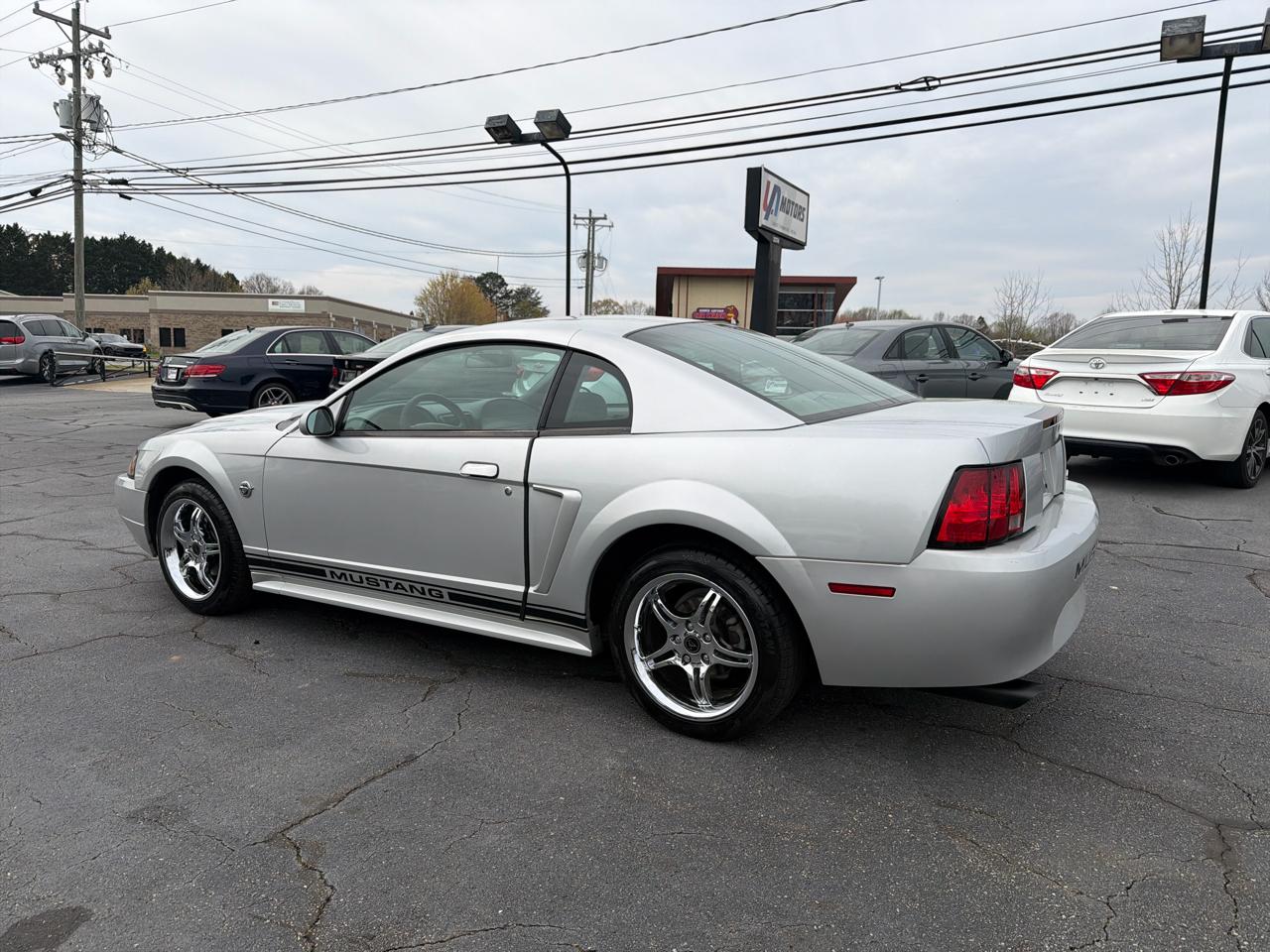 Ford Mustang 2dr Cpe Standard 2004