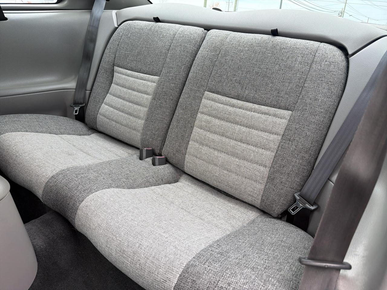 Ford Mustang 2dr Cpe Standard 2004