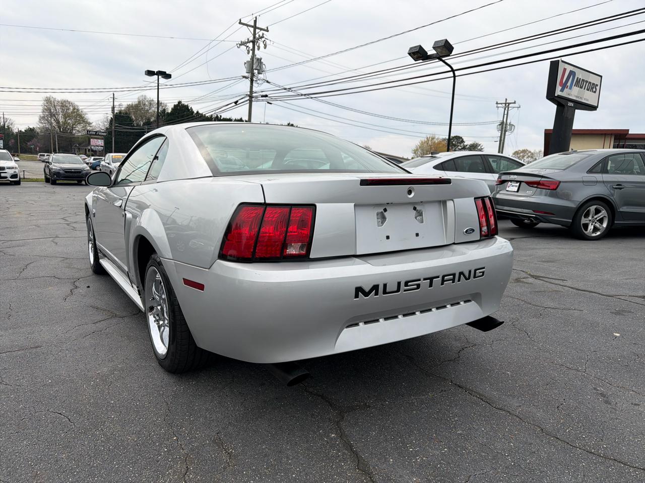 Ford Mustang 2dr Cpe Standard 2004
