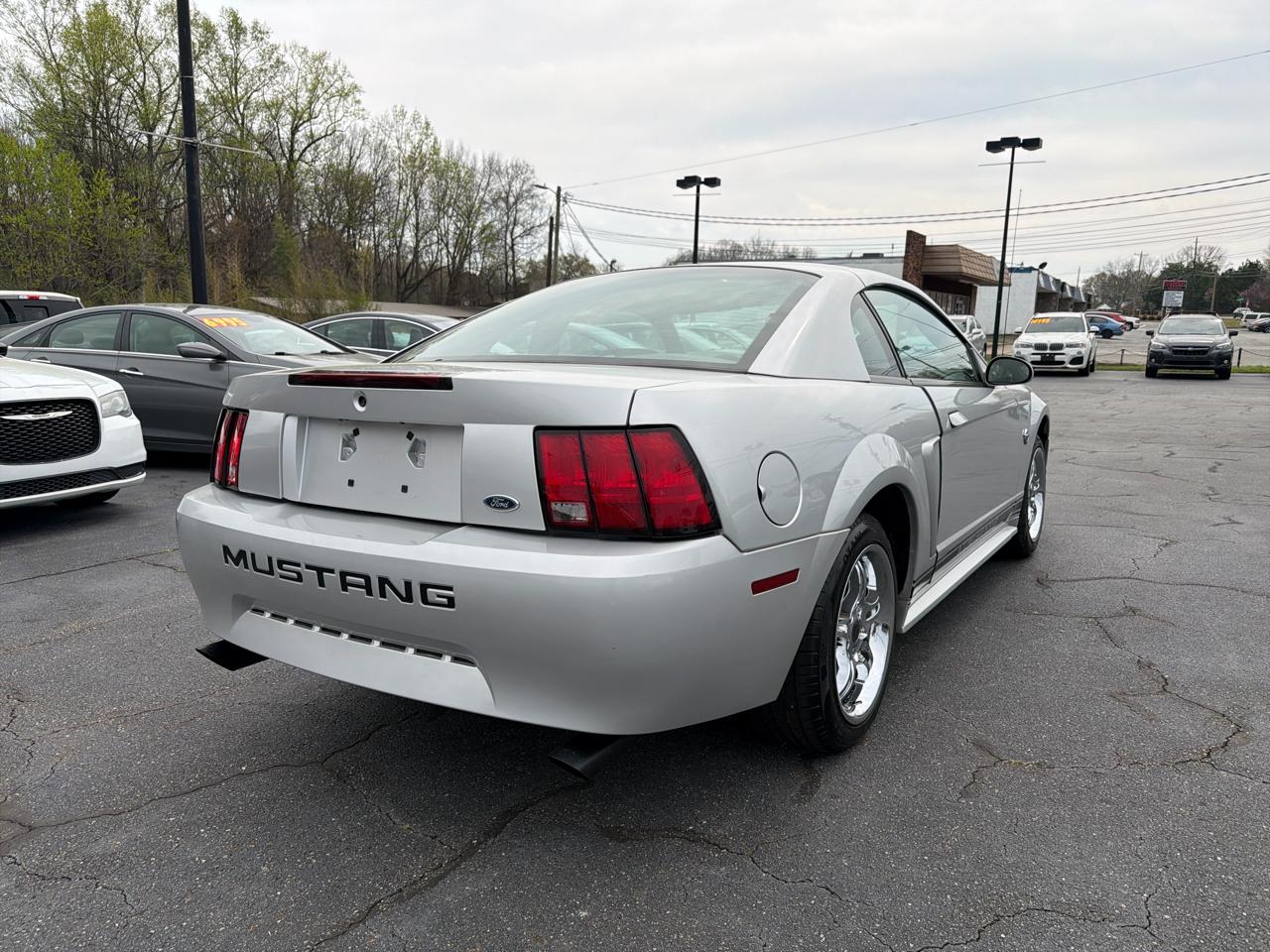 Ford Mustang 2dr Cpe Standard 2004