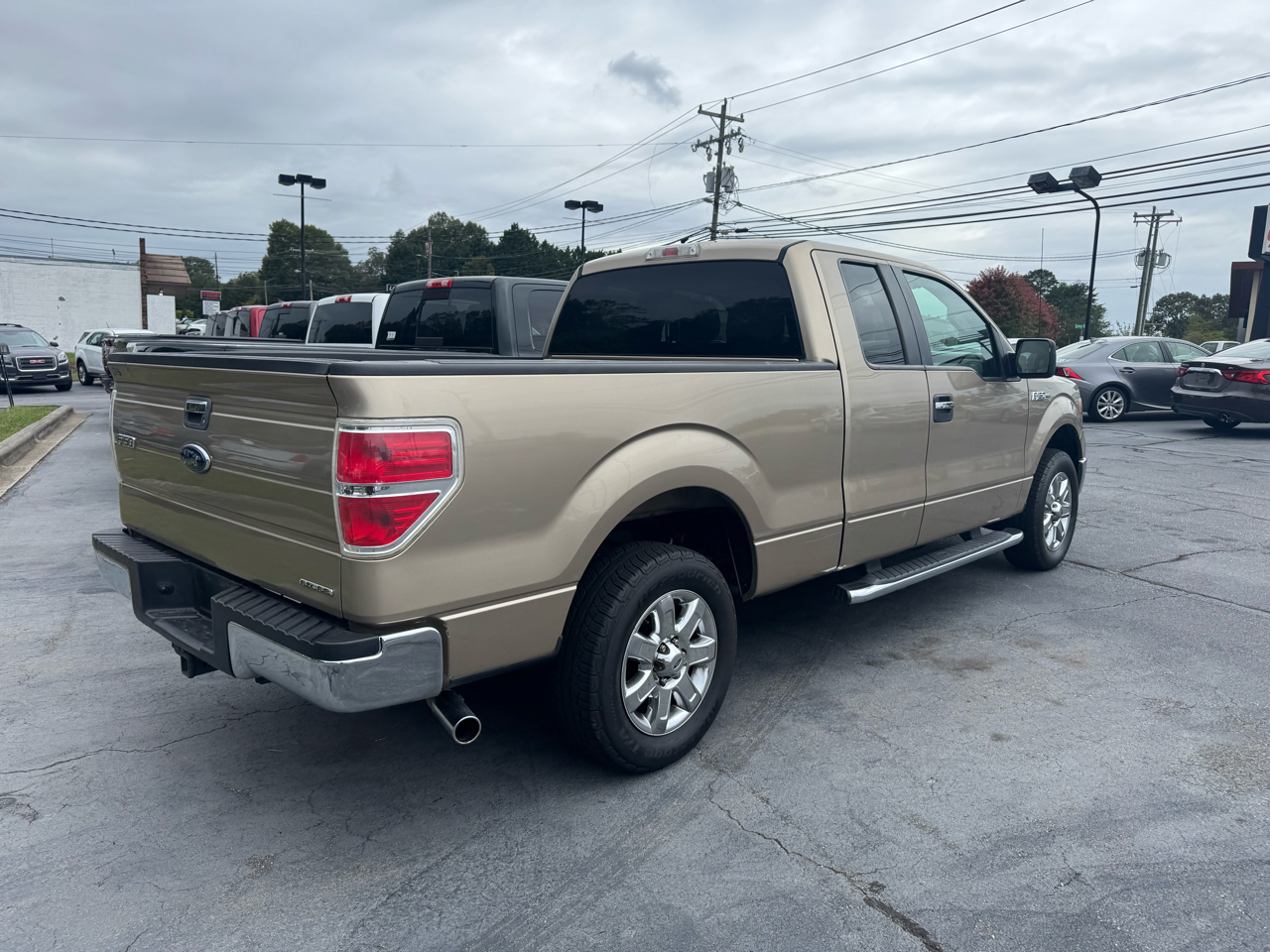 Ford F-150 2WD SuperCab 145" XLT 2013 Ford F-150 2WD SuperCab 145" XLT 2013