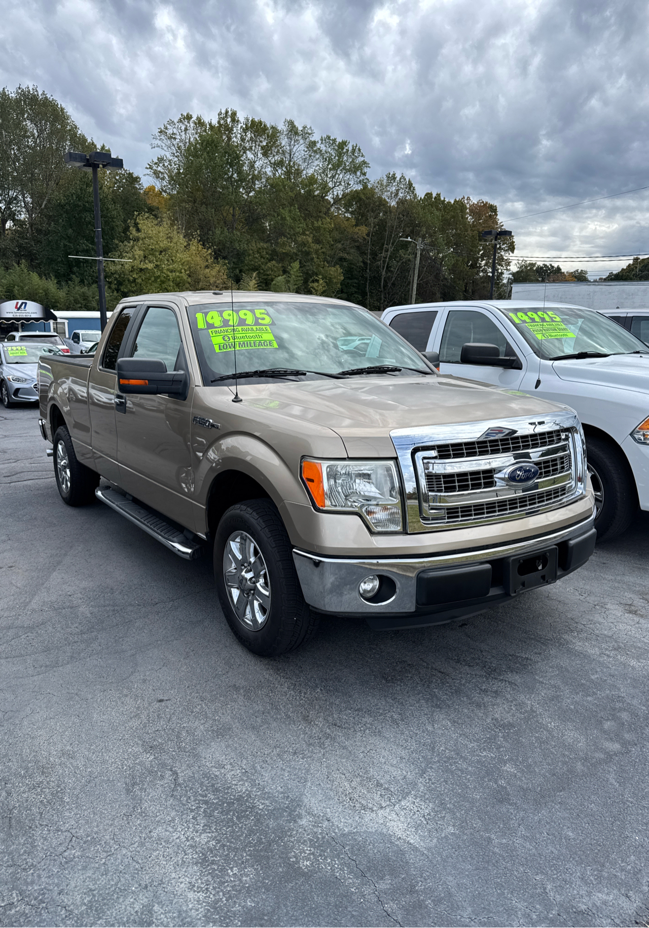 Ford F-150 2WD SuperCab 145" XLT 2013 Ford F-150 2WD SuperCab 145" XLT 2013