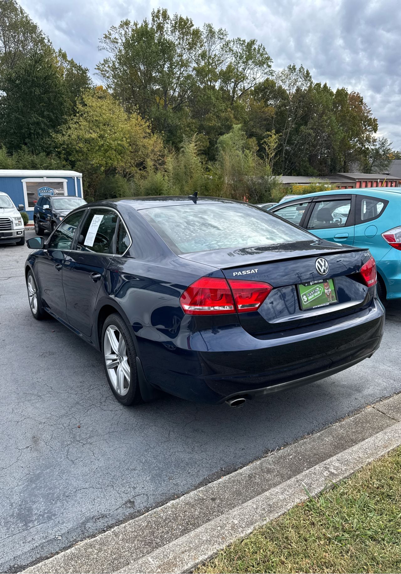 Volkswagen Passat 4dr Sdn 3.6L V6 DSG SE w/Sunroof 2013 Volkswagen Passat 4dr Sdn 3.6L V6 DSG SE w/Sunroof 2013