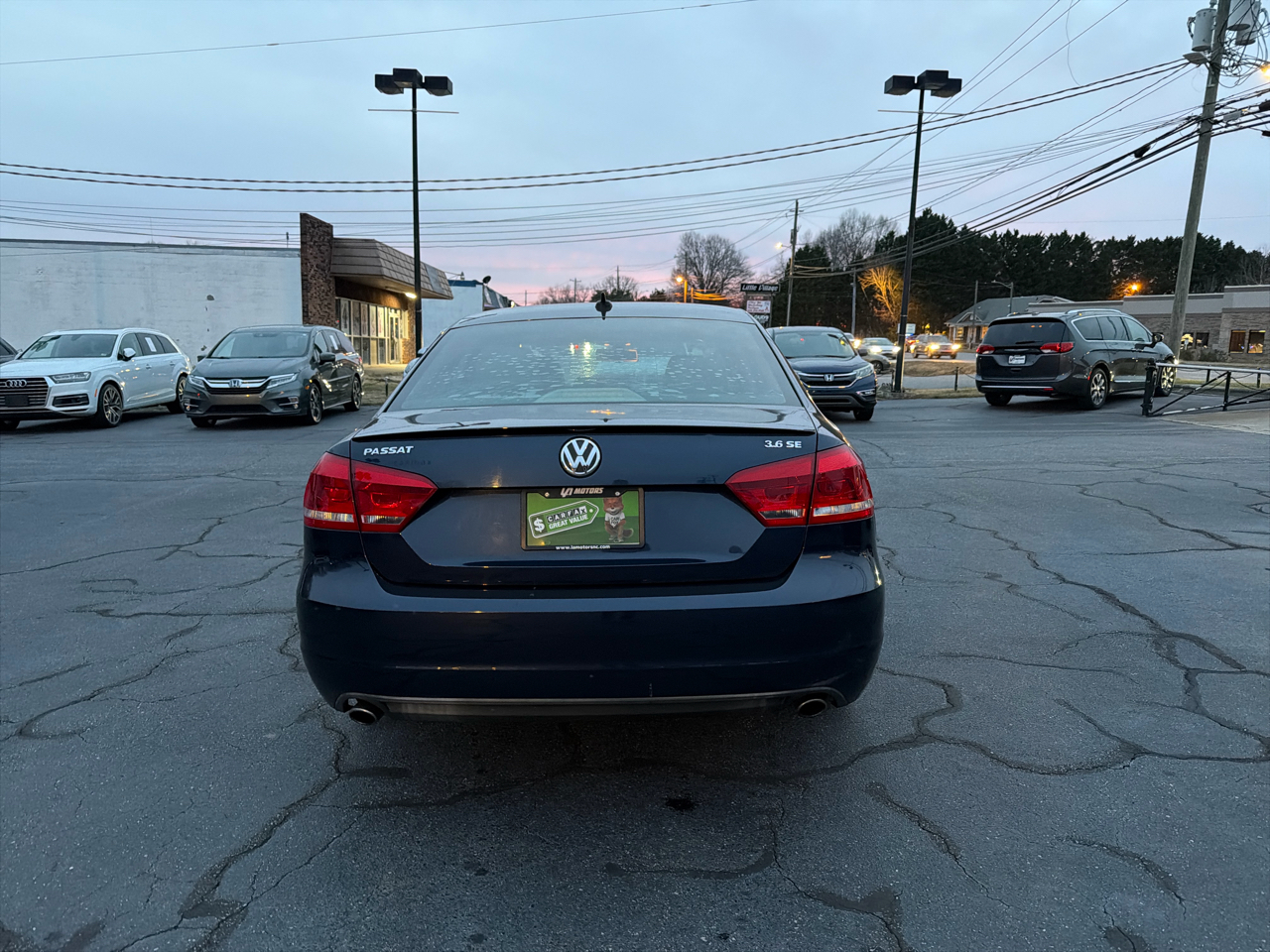 Volkswagen Passat 4dr Sdn 3.6L V6 DSG SE w/Sunroof 2013