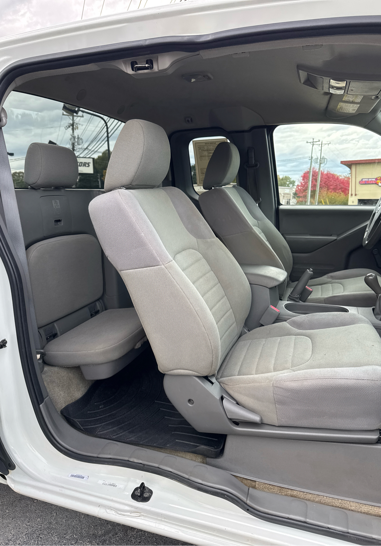 Nissan Frontier 2WD King Cab I4 Manual S 2015 Nissan Frontier 2WD King Cab I4 Manual S 2015