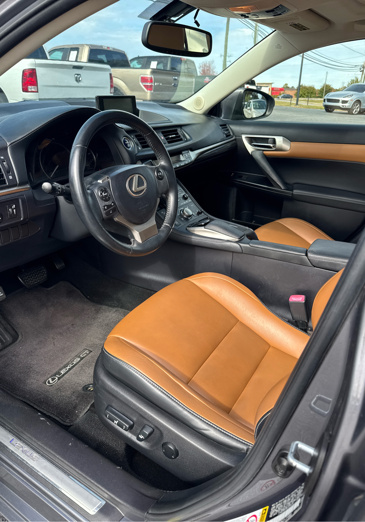 Lexus CT 200h 5dr Sdn Hybrid 2014 Lexus CT 200h 5dr Sdn Hybrid 2014