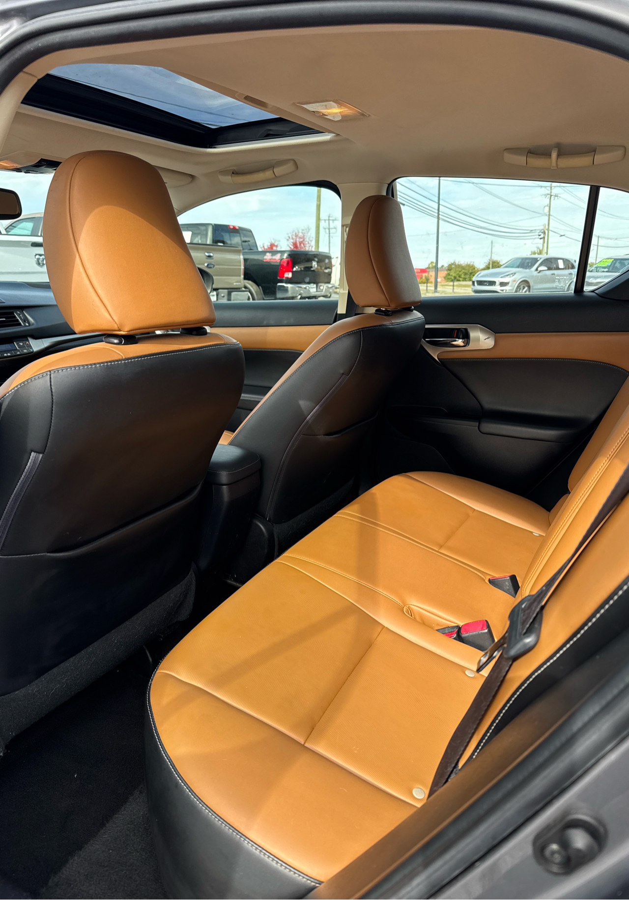 Lexus CT 200h 5dr Sdn Hybrid 2014 Lexus CT 200h 5dr Sdn Hybrid 2014