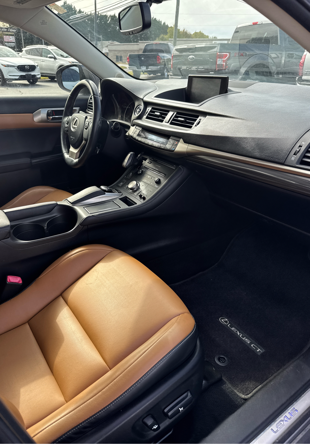 Lexus CT 200h 5dr Sdn Hybrid 2014 Lexus CT 200h 5dr Sdn Hybrid 2014