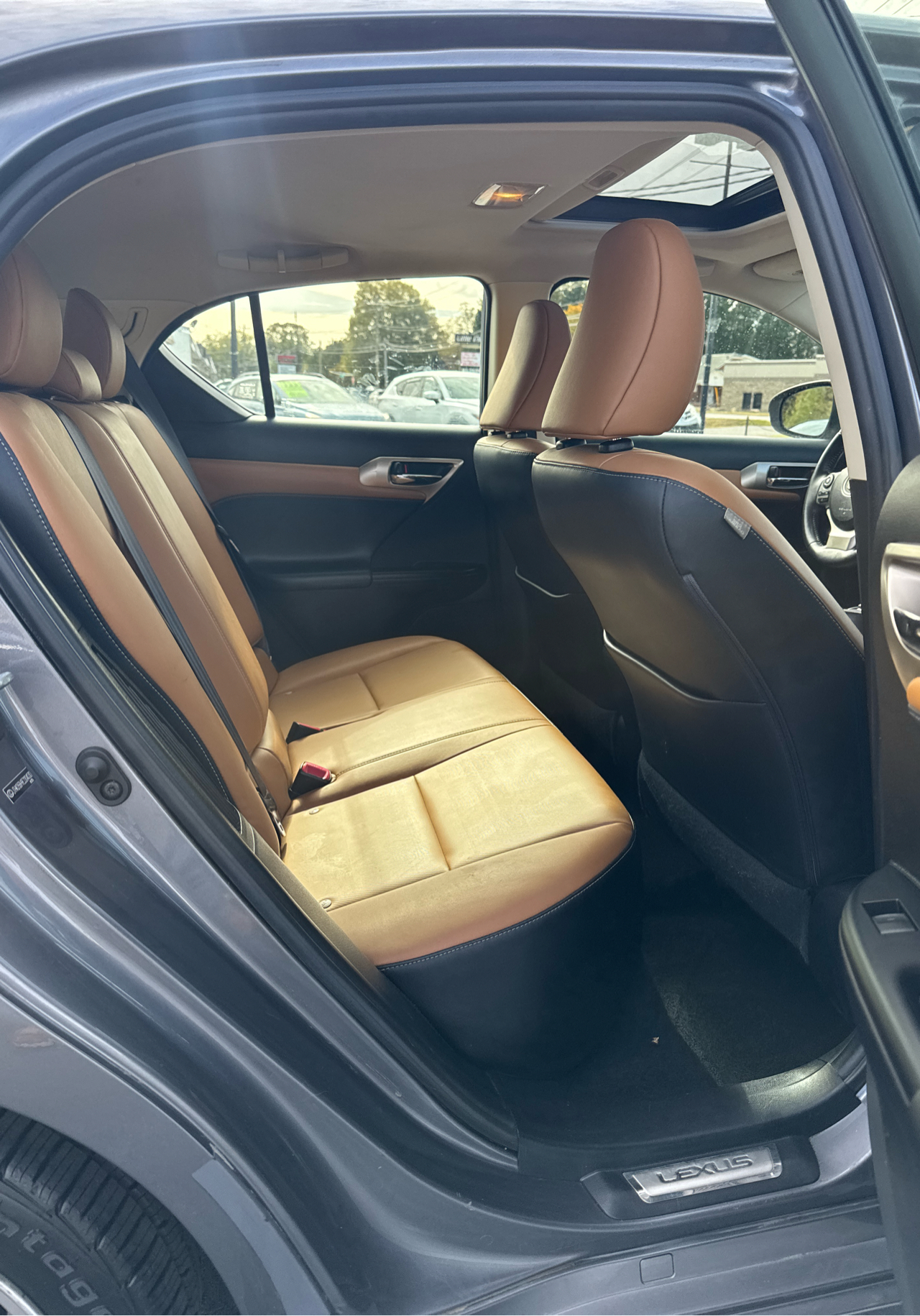 Lexus CT 200h 5dr Sdn Hybrid 2014 Lexus CT 200h 5dr Sdn Hybrid 2014