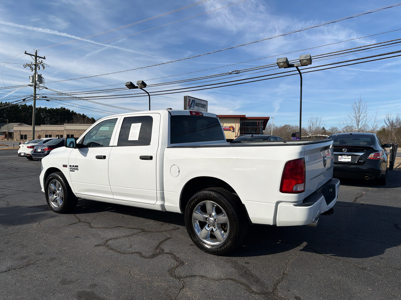 RAM 1500 Classic Express 4x2 Crew Cab 5'7" Box 2019