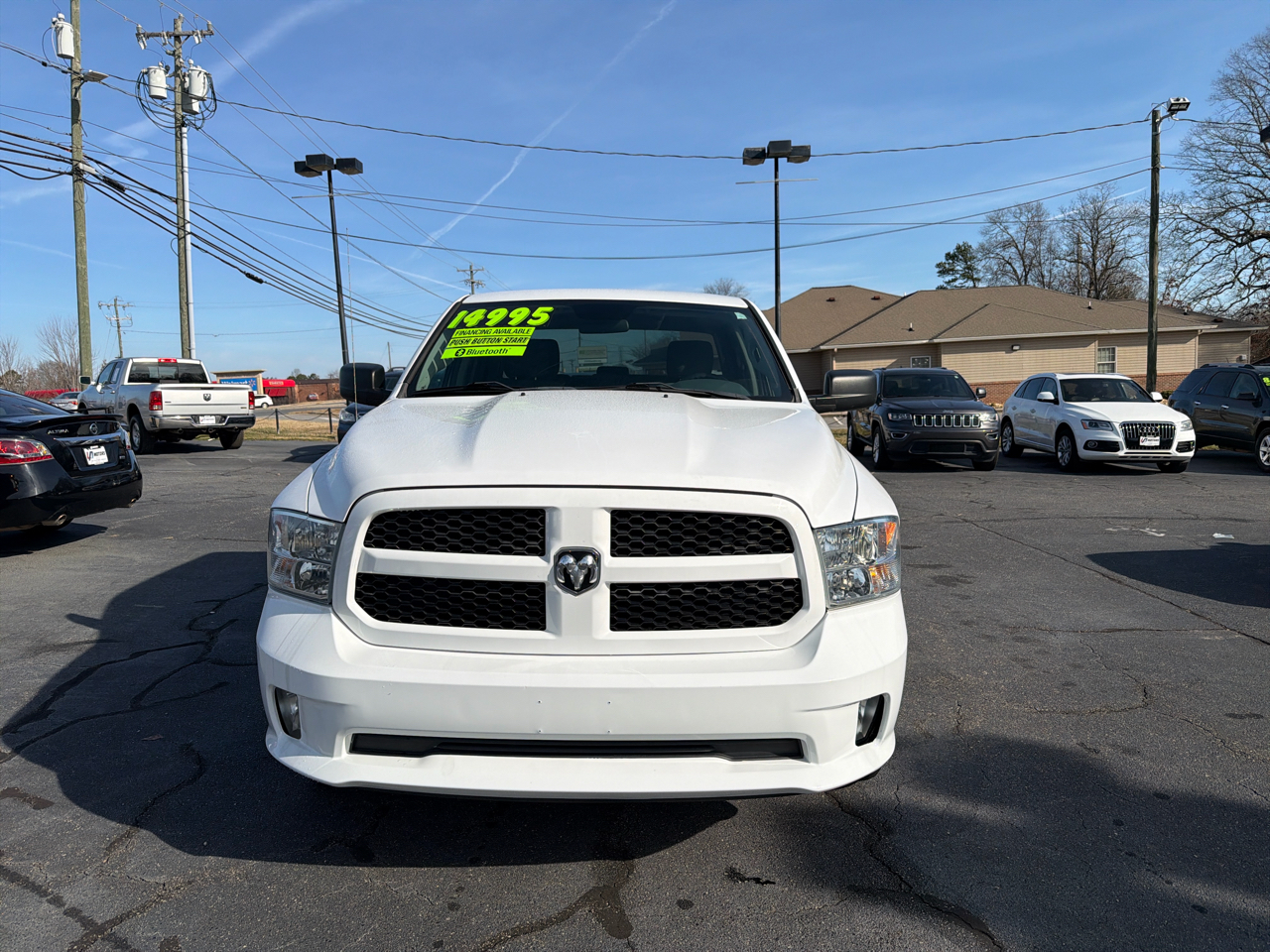 RAM 1500 Classic Express 4x2 Crew Cab 5'7" Box 2019