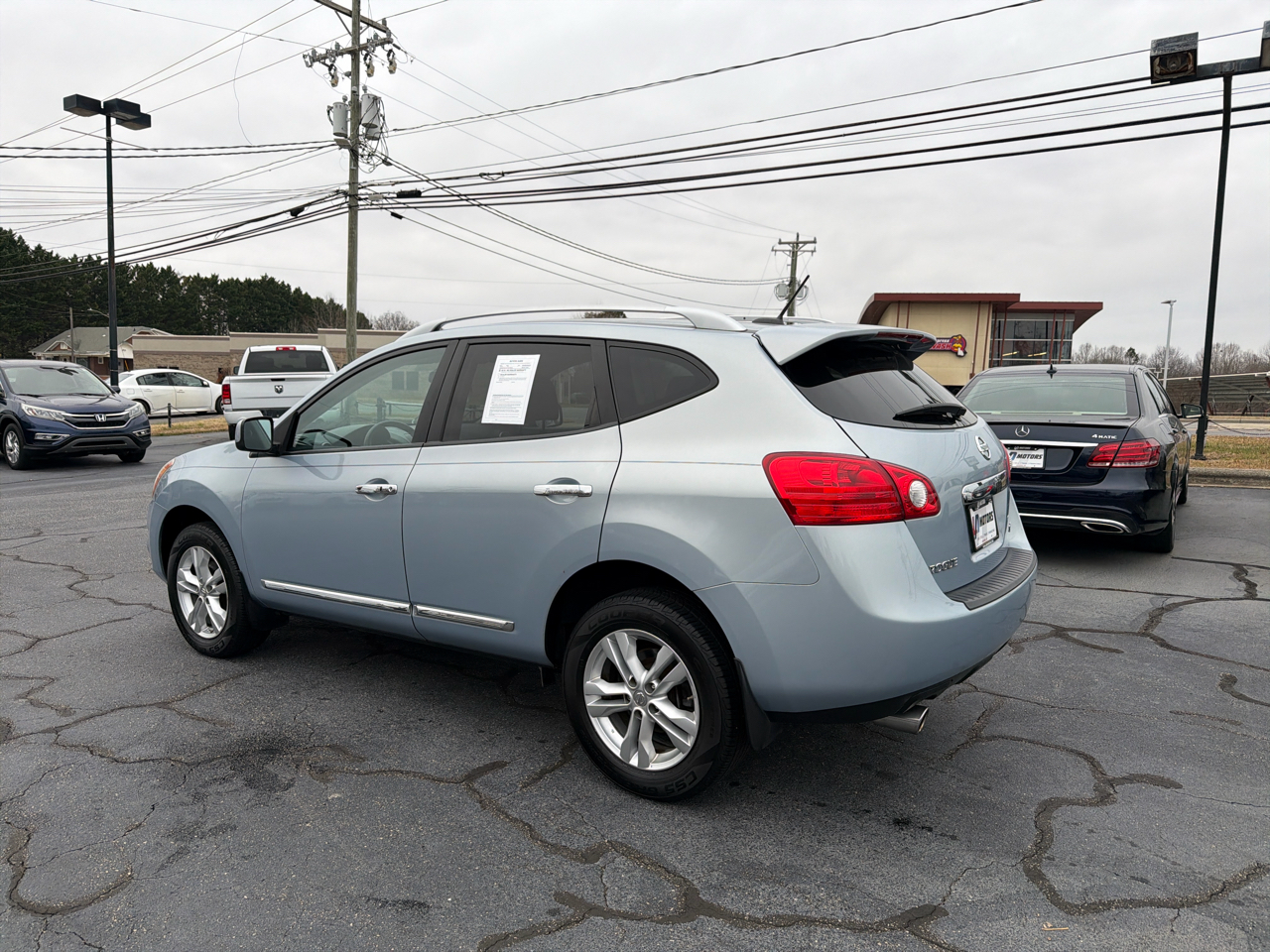 Nissan Rogue FWD 4dr SV 2013
