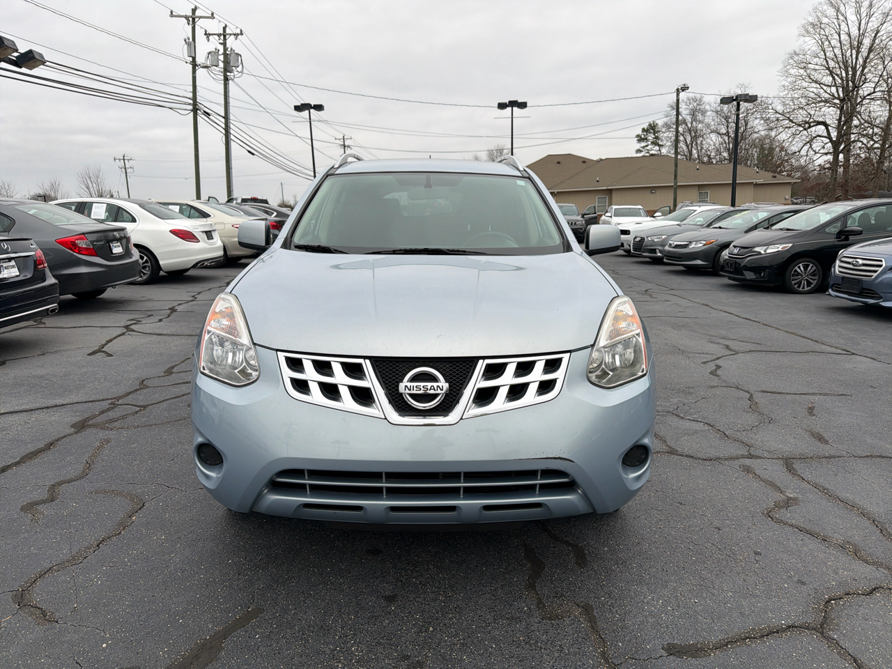 Nissan Rogue FWD 4dr SV 2013