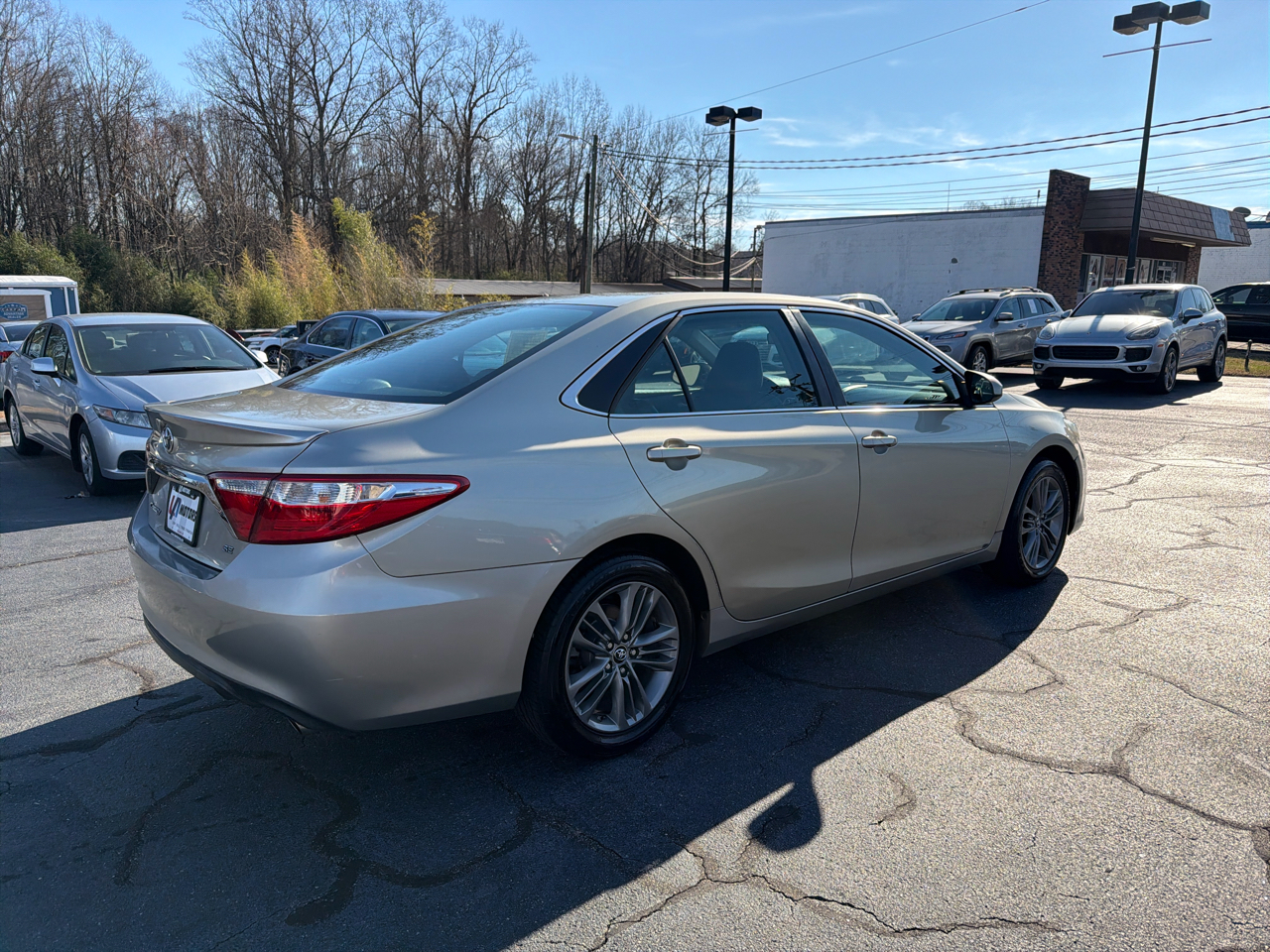 Toyota Camry 4dr Sdn I4 Auto XLE (Natl) 2015